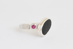 Black stone pink  ruby gemstone silver ring