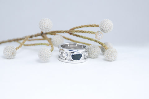 Small size Rhodium plated silver ring with natural black stone (Sold)