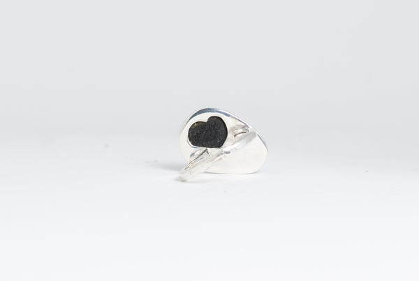 Shimmering black seaside stone ring.