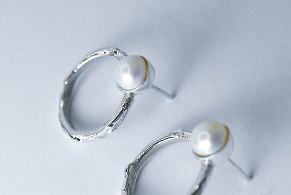 Silver-white-pearl-earrings