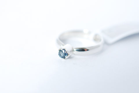 Silver ring with Blue Sapphire. "Queen"