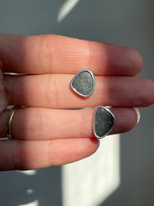 Silver stud earrings with Black rough stone
