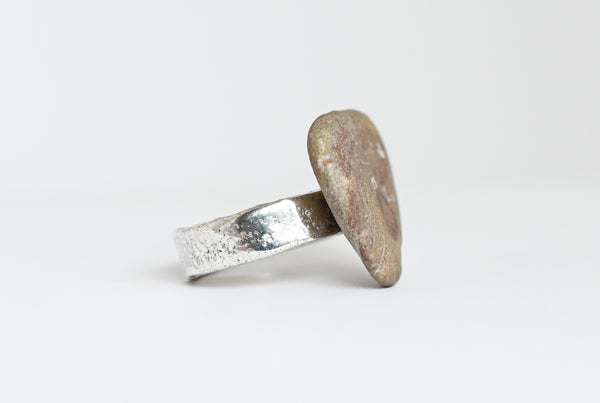 Nature connection. Unique beach pebble silver ring