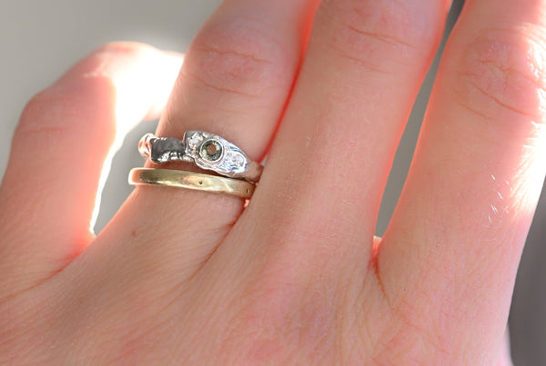 Handmade silver ring with green sapphire gemstone. One of a kind jewellery. 