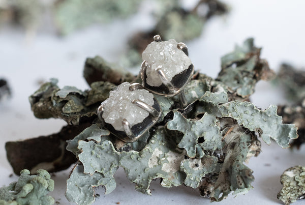 Drop of eternity - silver earrings with rough diamonds