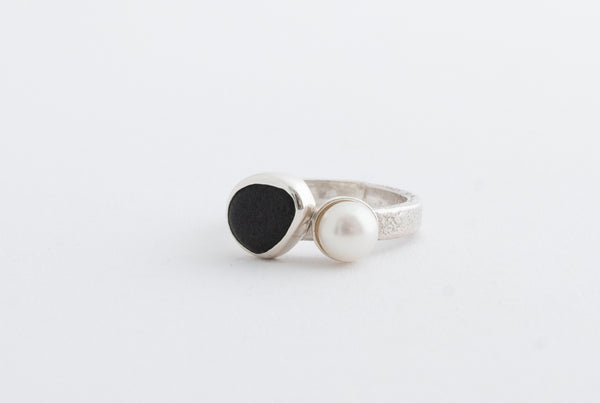 Black elegance - silver ring with seaside stone and pearl