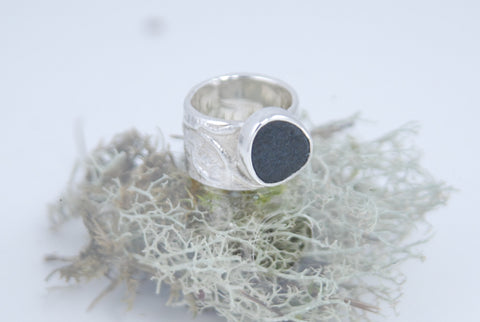 Small size wide band silver ring with raw black stone