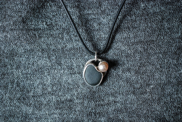 Creative jewellery. Silver necklace.
