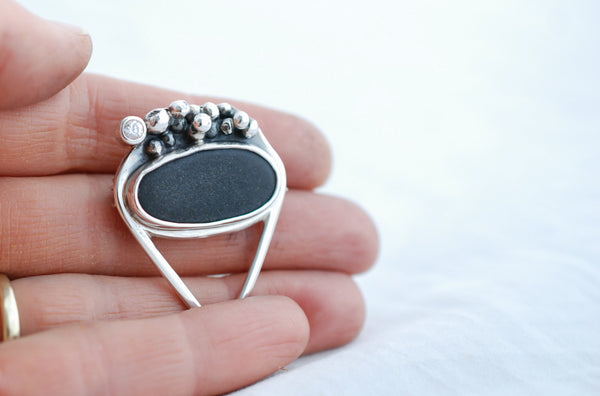 Creative jewellery. Silver brooch.