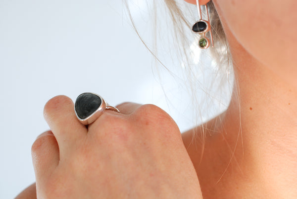 Black stone jewellery set