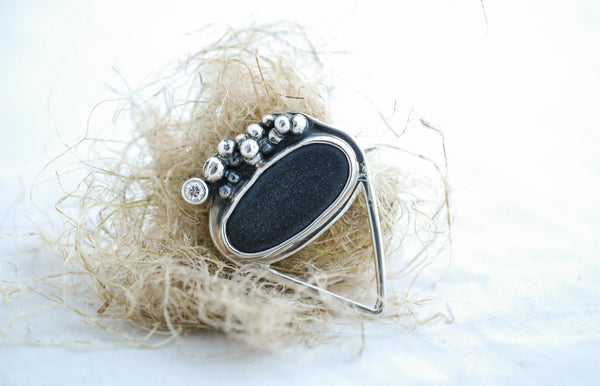 Creative jewellery. Silver brooch.